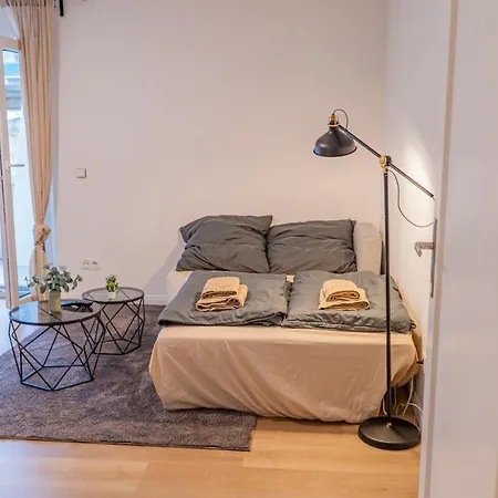 Modernes Offenbach, Naehe Frankfurt Messe * Offenbach del Meno